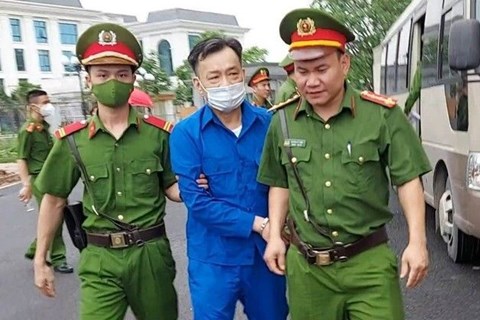 Xét xử cựu Chủ tịch UBND tỉnh Bình Thuận trong vụ "giao đất vàng giá rẻ"