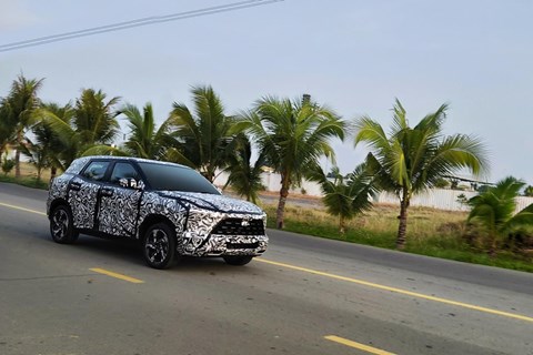“Hàng hot” XFC của Mitsubishi lộ diện trên đường chạy thử tại Việt Nam