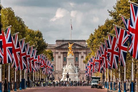 Du lịch nước Anh có thật sự… cần tới hoàng gia?