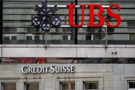 UBS thiệt hại 17 tỷ USD từ việc tiếp quản Credit Suisse