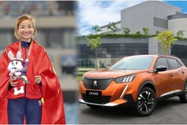 THACO AUTO tặng xe cho VĐV Nguyễn Thị Oanh, bao cả tiền biển và thuế, phí