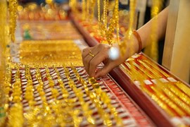 Giá vàng trong nước và thế giới bất ngờ tăng vọt trở lại