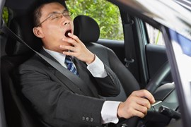 Mẹo chống buồn ngủ cho lái xe đường dài
