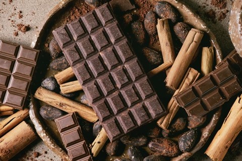 Giá cacao vượt mức cao 7 năm khiến socola trở nên đắt đỏ hơn