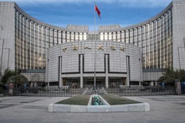 Trung Quốc cắt giảm lãi suất ngắn hạn để hỗ trợ kinh tế