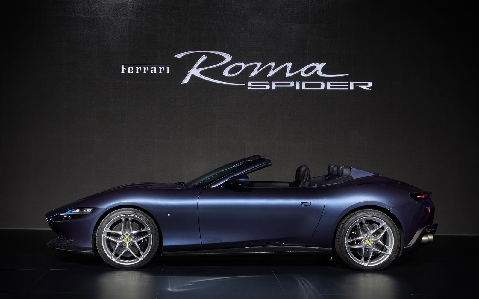 Ferrari Roma Spider