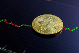 Giá Bitcoin chưa thể dứt mốc 27.000 USD