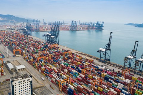 Xuất khẩu của Trung Quốc giảm mạnh nhất trong hơn 3 năm