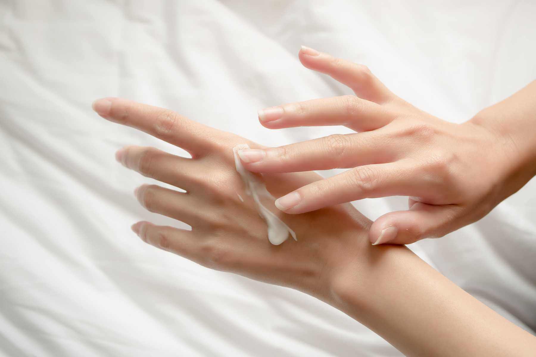 kem dưỡng trắng - chống nắng