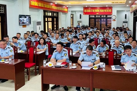 6 tháng, Quản lý thị trường Hà Nội xử lý 2.554 vụ buôn lậu, gian lận thương mại