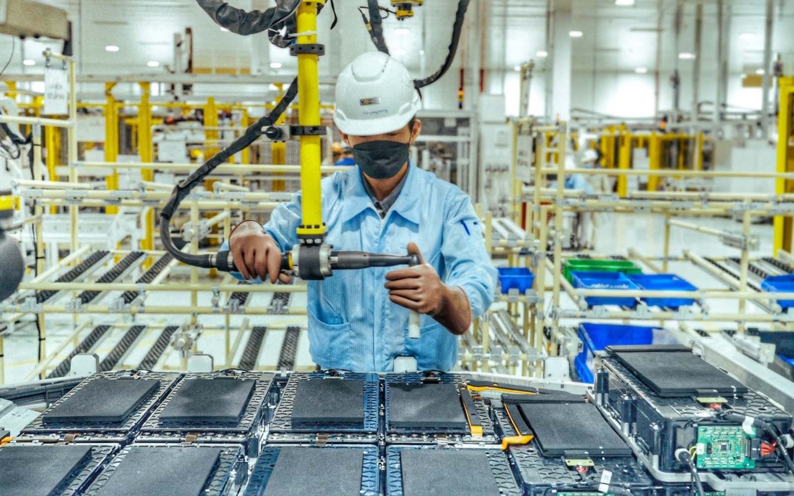 Trọng tâm trong 6 tháng cuối năm sẽ là tháo gớ khó khăn, vướng mắc cho doanh nghiệp, thúc đẩy đưa vào vận hành các dự án sản xuất công nghiệp