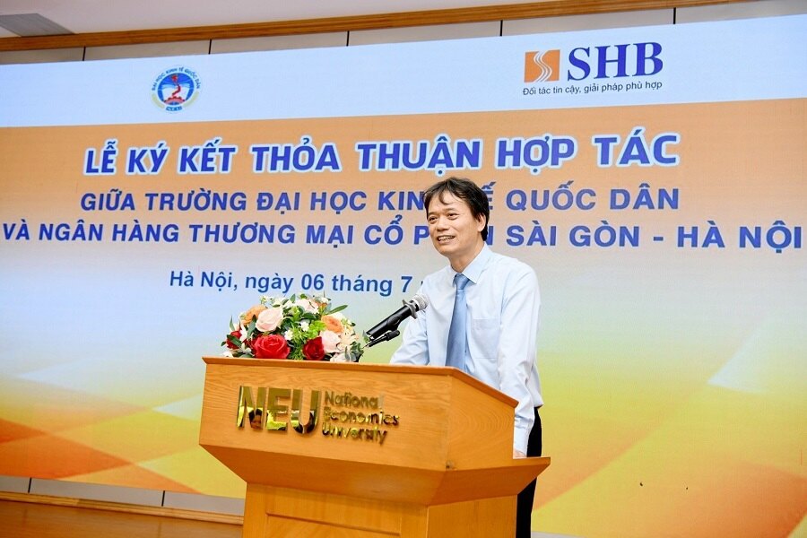 shb-tang-cuong-hop-tac-voi-dai-hoc-kinh-te-quoc-dan_64a7d72224e60.jpg