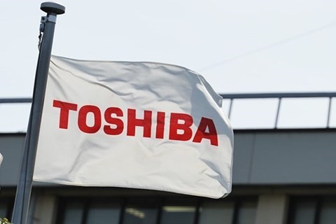 Toshiba chấp nhận bán mình với giá 14 tỷ USD