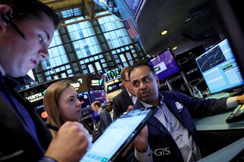 Chứng khoán Mỹ diễn biến trái chiều, Dow Jones tăng 0,3% trong khi S&P 500 và Nasdaq đều trượt giảm