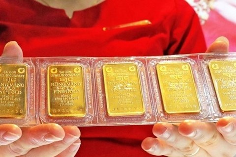 Giá vàng tiếp tục giảm, tỷ giá USD/VND tăng nhanh