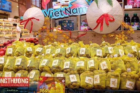 Nhãn Việt Nam lần đầu lên kệ siêu thị Thái Lan