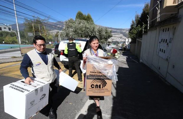 Ecuador tổ chức bầu cử khoá mới