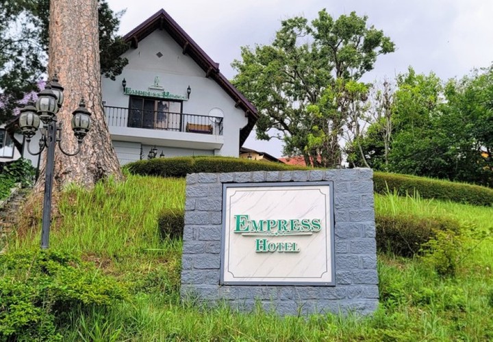 Khách sạn Empress được loại ra khỏi giá trị doanh nghiệp cổ phần