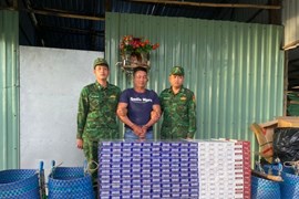 Thuốc lá lậu liên tục vượt biên vào Việt Nam