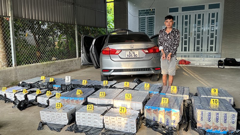 Lực lượng QLTT tỉnh Đồng Tháp phát hiện 03 phương tiện vận chuyển gần 1.900 bao thuốc lá điếu nhập lậu.