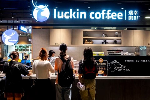 Luckin Coffee vượt Starbucks để trở thành thương hiệu cà phê lớn nhất Trung Quốc
