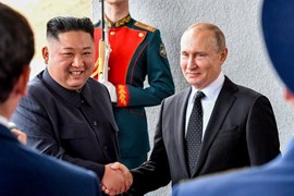 Quốc tế nổi bật: Ông Kim Jong-un tặng gì cho ông Putin?