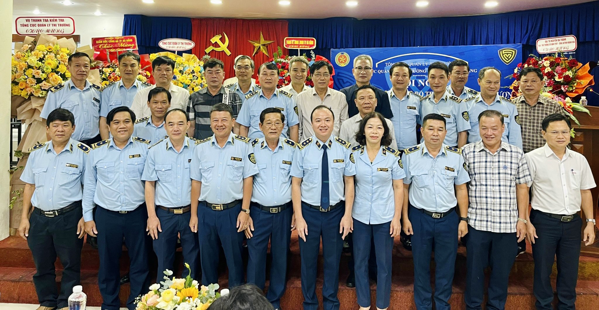 Lãnh đạo Cục QLTT các tỉnh, thành phố đến dự Hội nghị công bố quyết định bổ nhiệm Cục trưởng Cục QLTT thành phố Đà Nẵng