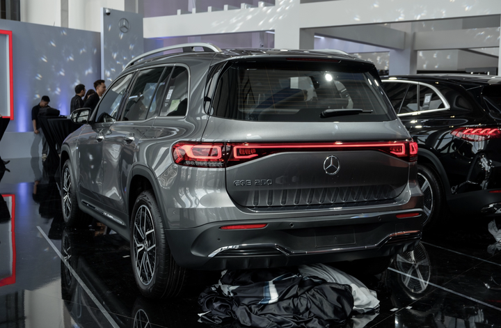 Mercedes-Benz EQB 250