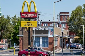 McDonald's tăng phí nhượng quyền thương mại lần đầu tiên sau gần 30 năm