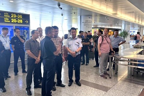 Ban Chỉ đạo 389 Hà Nội tăng cường chống buôn lậu tại cảng hàng không quốc tế Nội Bài